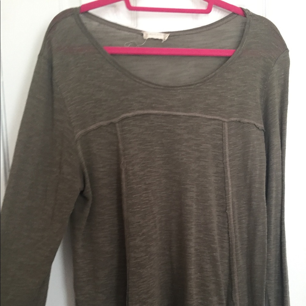 Long sleeve light weight shirt